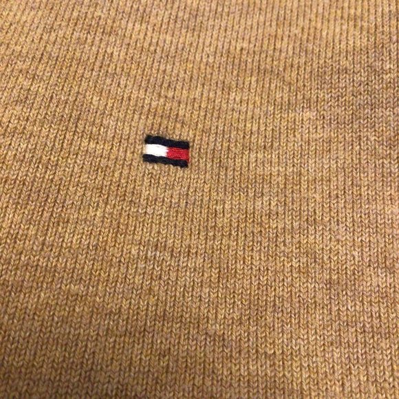 Tommy Hilfiger Women's V-Neck Pima Cotton Blend Sweater Camel Size Medium - Picture 2 of 6